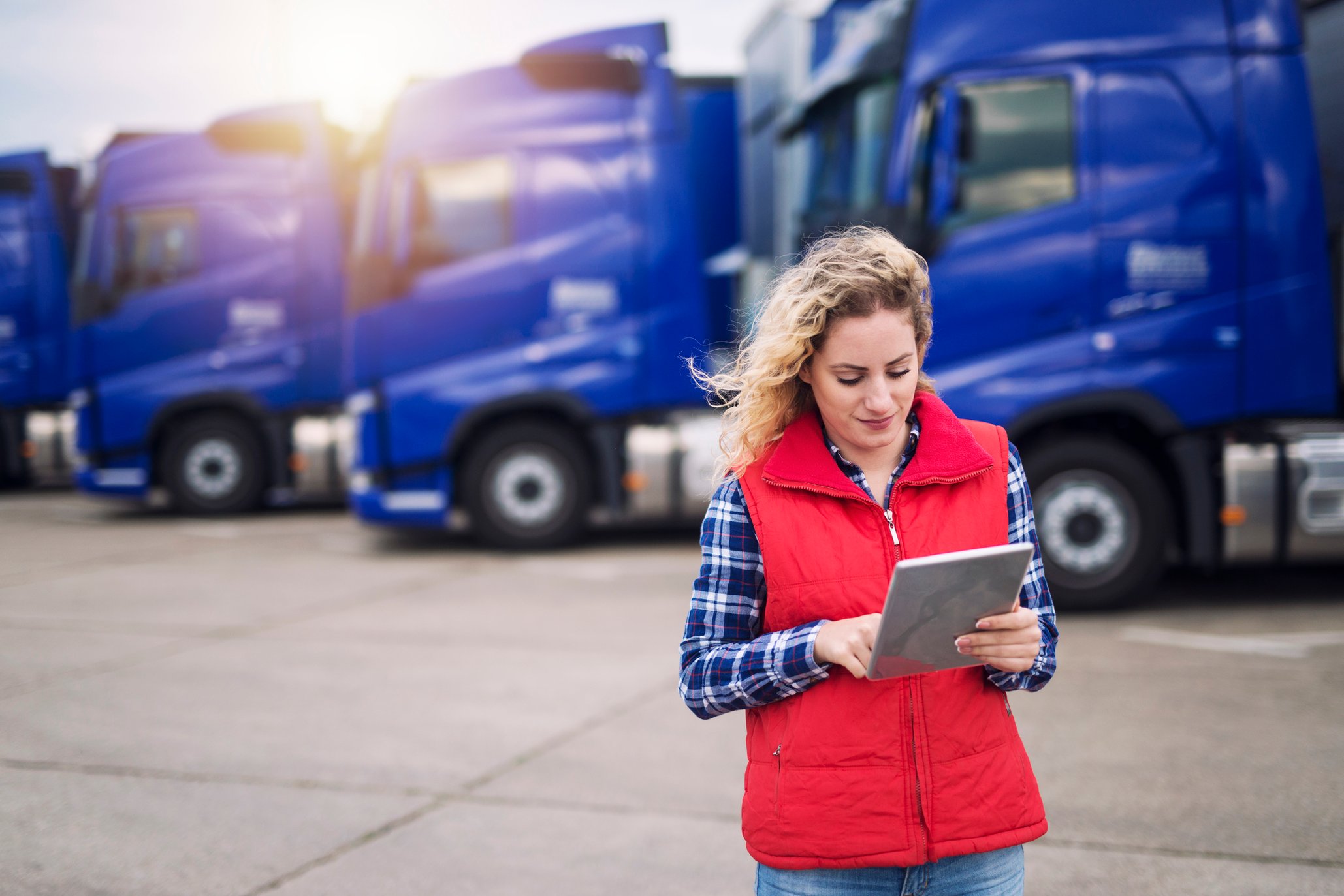 9 Short Tips on How to Get Clients for a Trucking Business